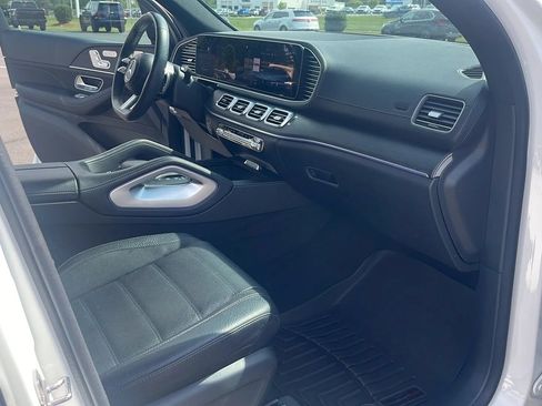 Used 2024 Mercedes-Benz GLS 450 4MATIC image 38