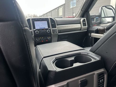 Used 2021 Ford F350 Lariat w/ Chrome Package AWD/4WD image 27