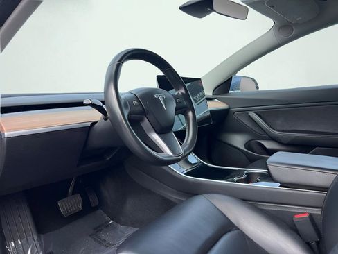 Used 2018 Tesla Model 3 Long Range image 2