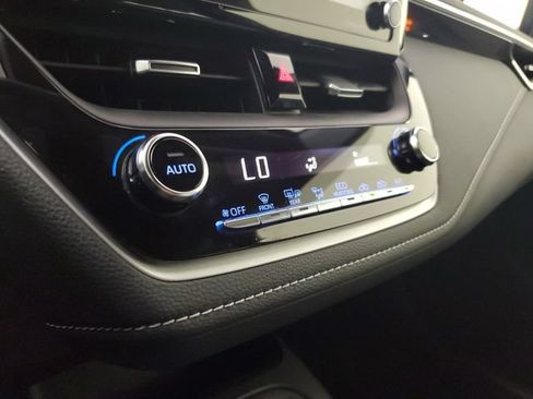 Used 2020 Toyota Corolla SE FWD image 26