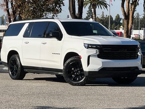 Used 2022 Chevrolet Suburban Premier image 2