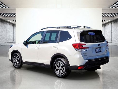 Used 2021 Subaru Forester Premium w/ Popular Package #1 AWD/4WD image 10