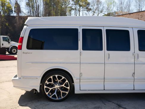 Used 2012 GMC Savana 1500 RWD image 19