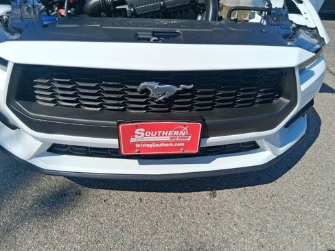 Used 2025 Ford Mustang Coupe image 18