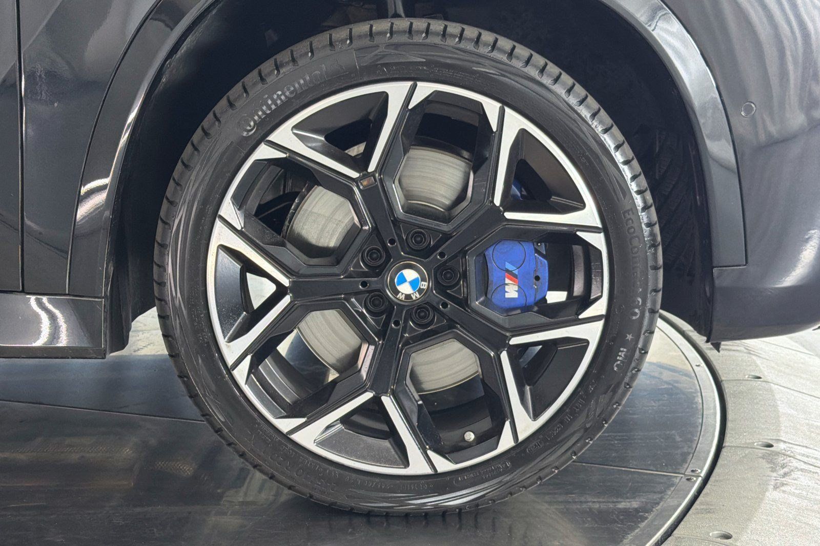 Used 2024 BMW X1 M35i w/ Shadowloine Package AWD/4WD image 13