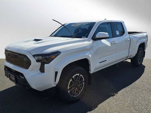 New 2025 Toyota Tacoma TRD Sport image 7