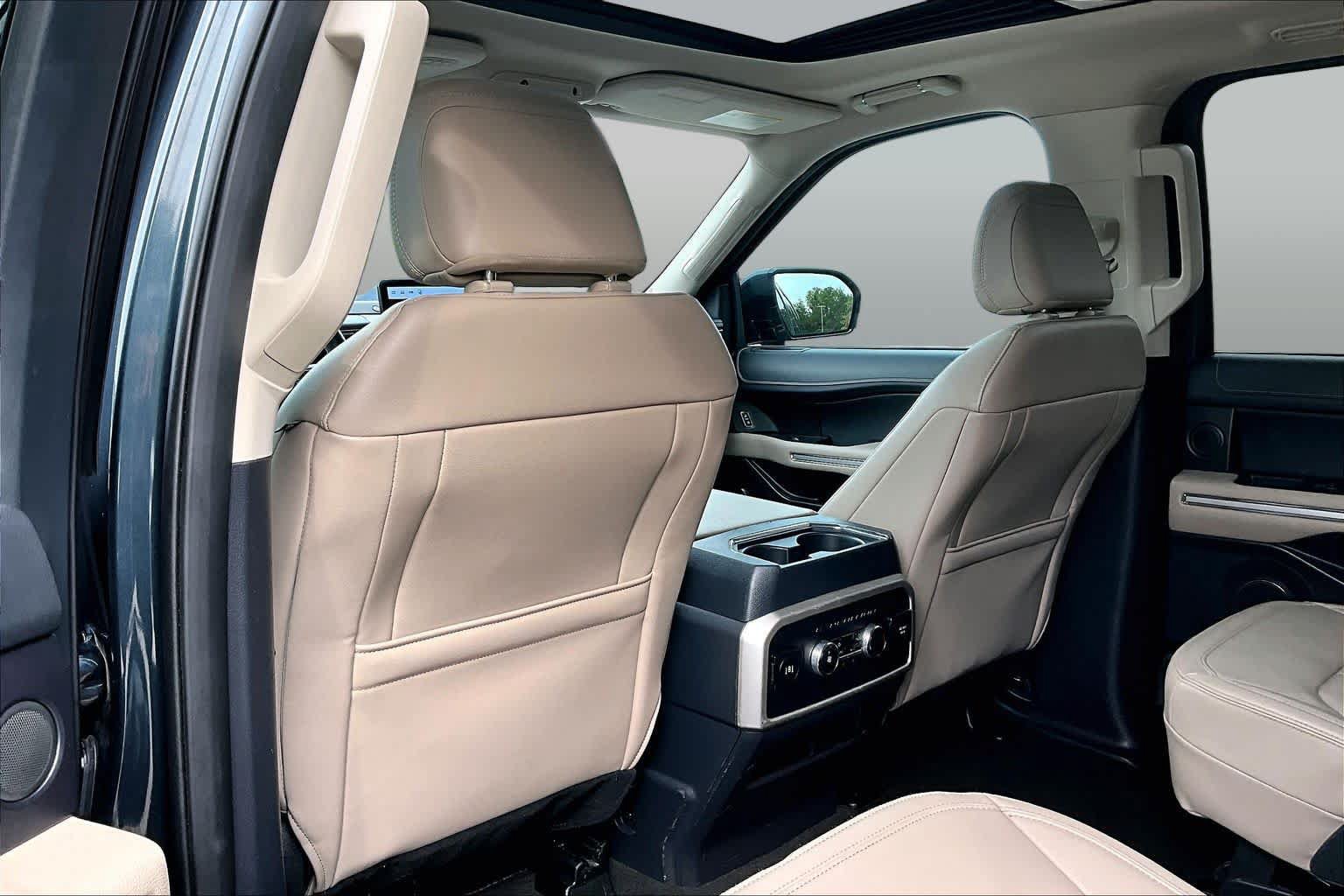 Used 2024 Ford Expedition Limited RWD image 22
