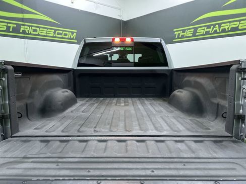 Used 2019 RAM 1500 Classic SLT AWD/4WD image 28