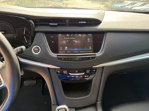 Used 2019 Cadillac XT5 Premium Luxury w/ Driver Assist Package FWD image 28