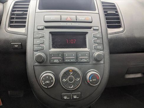 Used 2013 Kia Soul FWD image 13