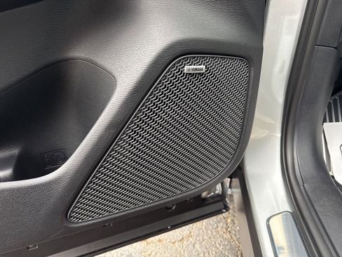 New 2026 Mitsubishi Outlander SEL image 17