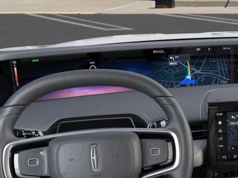 New 2025 Lincoln Nautilus Reserve image 13