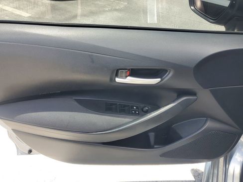 Used 2021 Toyota Corolla LE FWD image 17