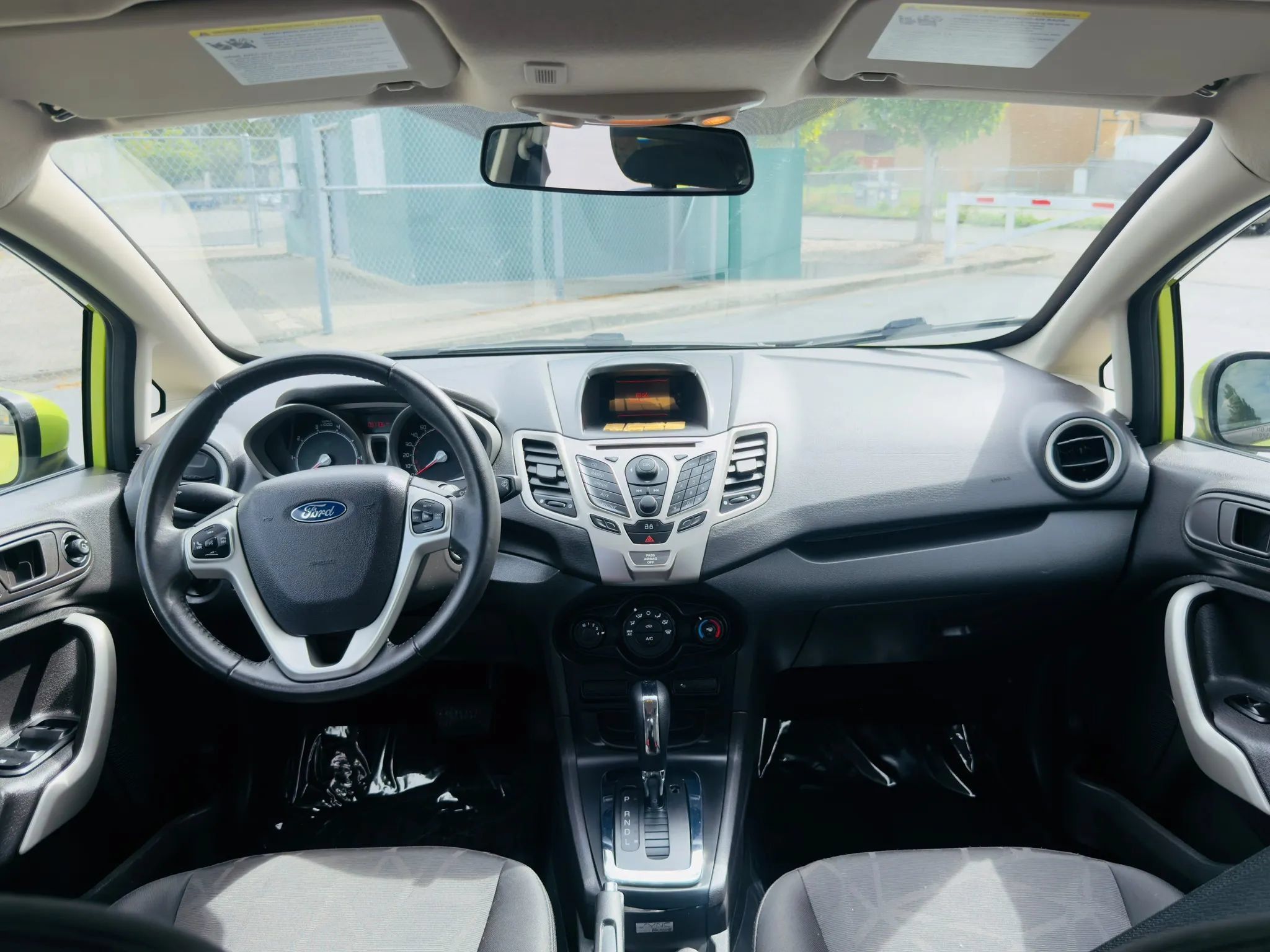 Used 2013 Ford Fiesta SE FWD image 13