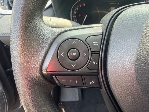 Used 2025 Toyota RAV4 XLE AWD/4WD image 19