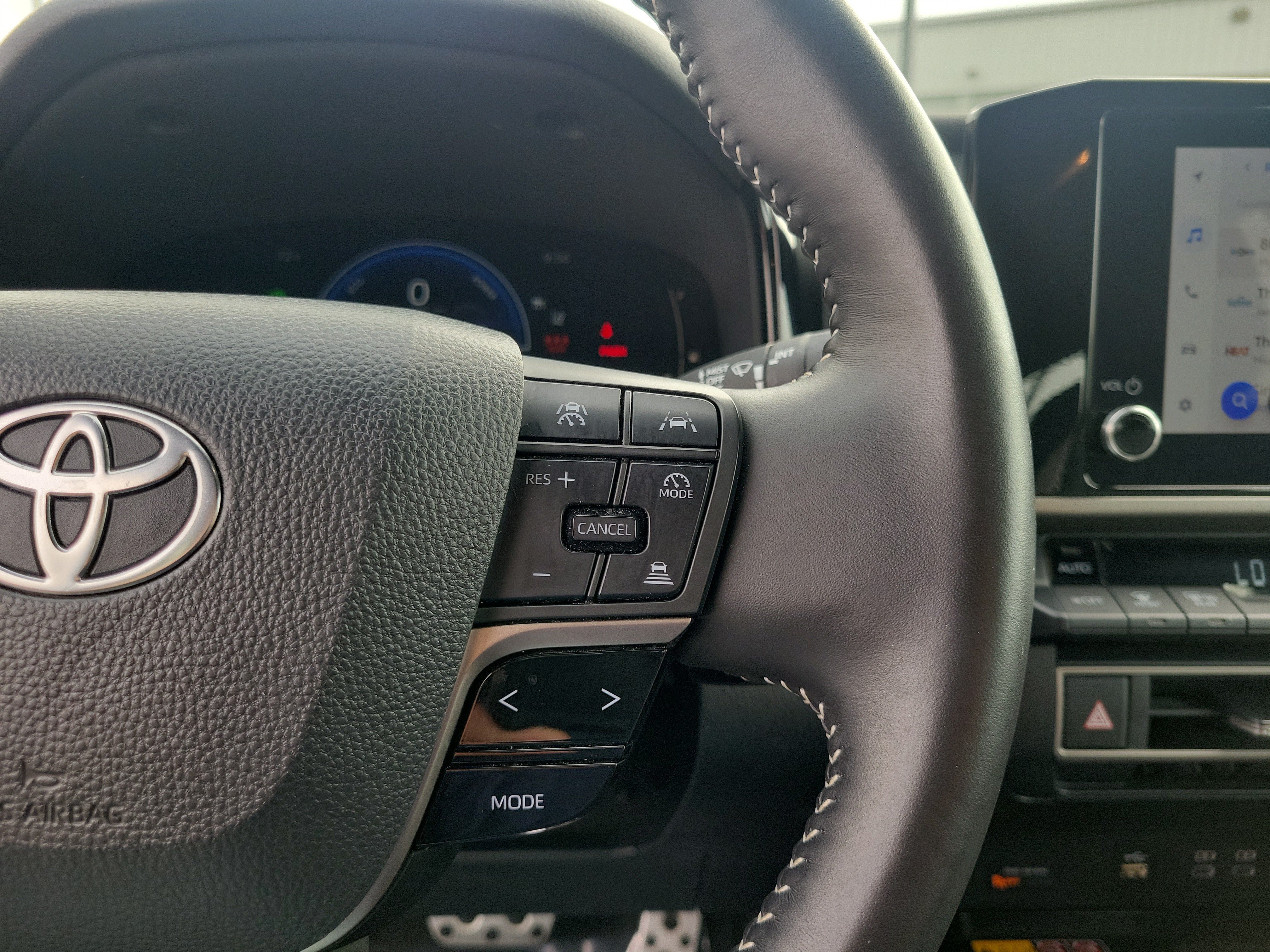Used 2025 Toyota Camry SE FWD image 23