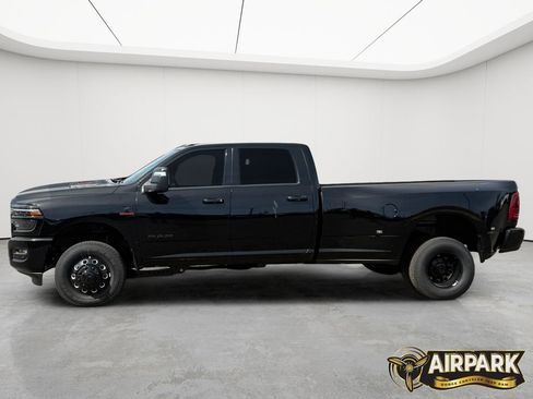 New 2026 RAM 3500 Laramie AWD/4WD image 8