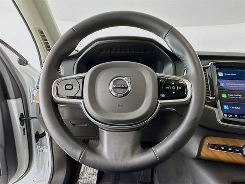 Certified 2025 Volvo XC90 B6 Plus w/ Protection Package Premier image 11