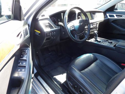 Used 2017 Genesis G80 3.8 w/ Option Group 03 image 9