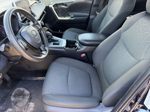 Used 2024 Toyota RAV4 XLE FWD image 16
