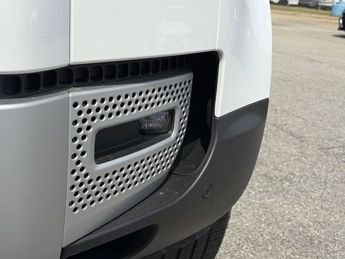 Used 2025 Land Rover Defender 110 S AWD/4WD image 30