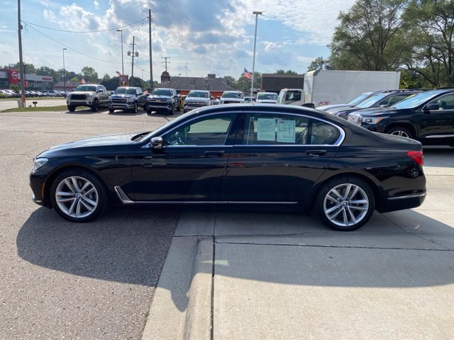 Used 2016 BMW 750i xDrive AWD/4WD image 9