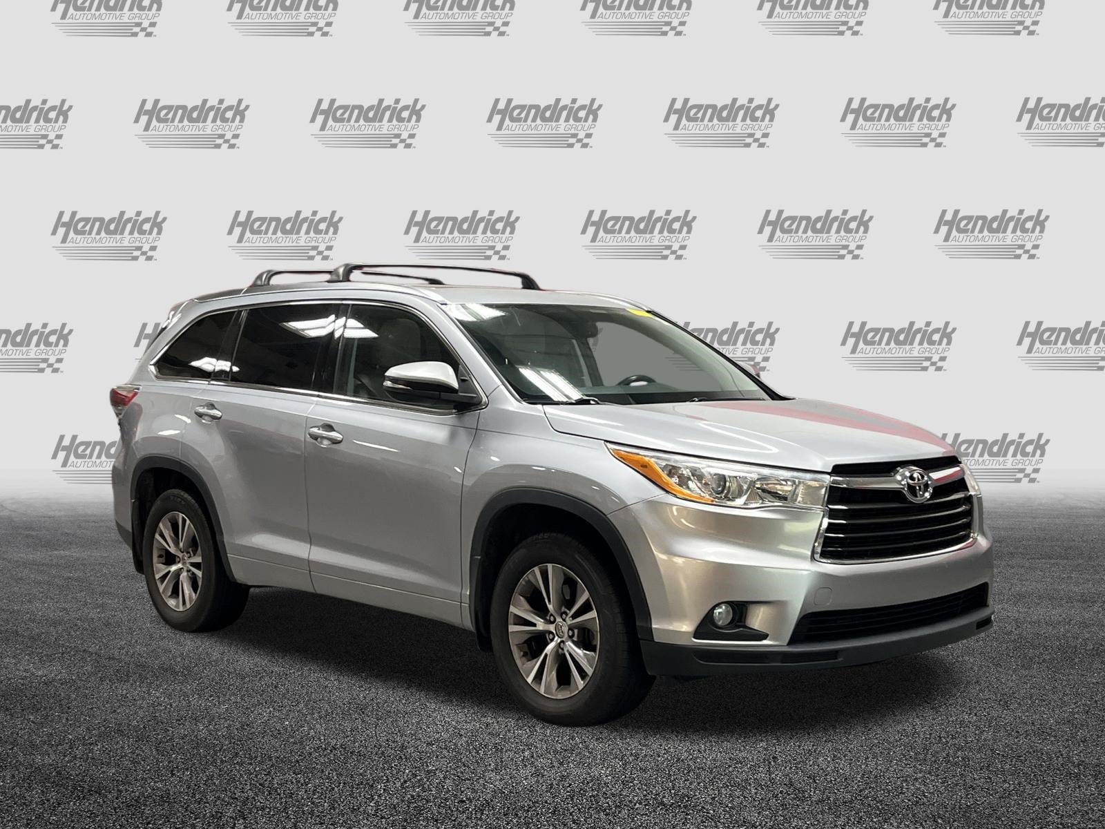 Used 2014 Toyota Highlander XLE AWD/4WD image 2