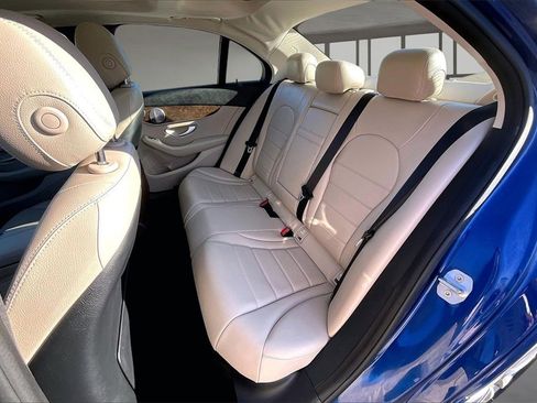 Used 2017 Mercedes-Benz C 300 4MATIC Sedan image 21