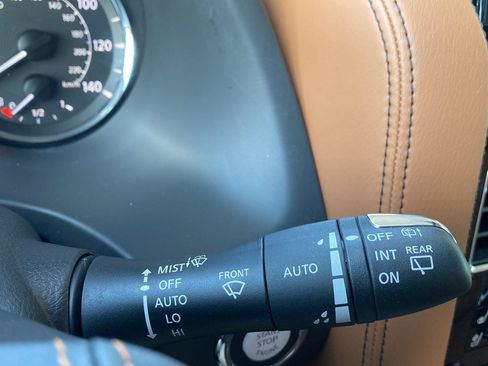 Used 2024 INFINITI QX80 Sensory image 52