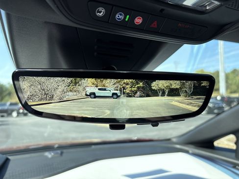 New 2026 Chevrolet Equinox EV LT image 31