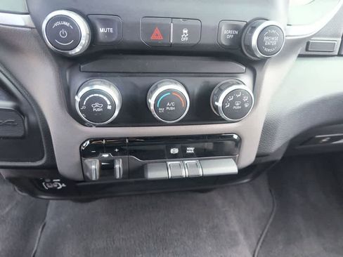 Used 2024 RAM 3500 Big Horn image 18