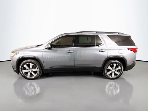 Used 2020 Chevrolet Traverse LT w/ LT Premium Package image 4