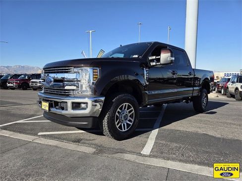 Certified 2019 Ford F350 Lariat w/ Lariat Value Package image 3