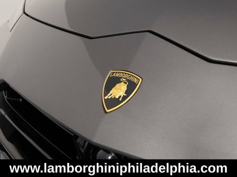 Used 2024 Lamborghini Urus Performante AWD/4WD image 45