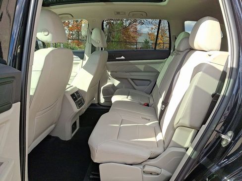 Used 2022 Volkswagen Atlas SEL image 10