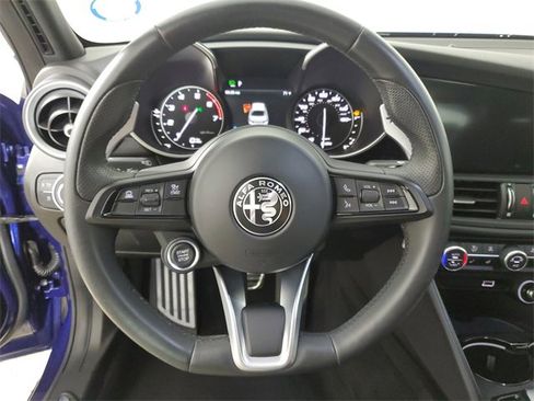 Used 2022 Alfa Romeo Giulia Sprint image 22