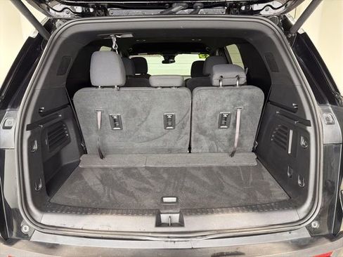 Used 2025 Chevrolet Traverse LT w/ Driver Confidence Package image 30