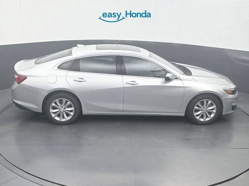 Used 2021 Chevrolet Malibu LT FWD image 26