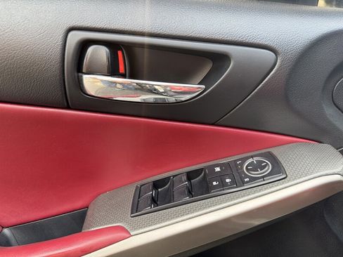 Used 2016 Lexus IS 350 RWD image 21