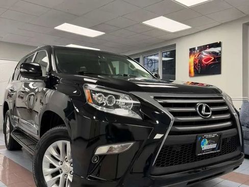 Used 2015 Lexus GX 460 w/ Premium Package AWD/4WD image 3