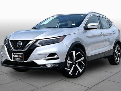 Certified 2022 Nissan Rogue Sport SL w/ Premium Package