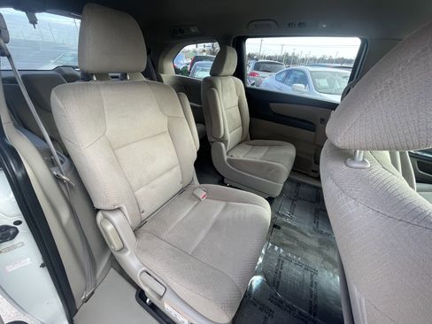 Used 2015 Honda Odyssey LX image 13