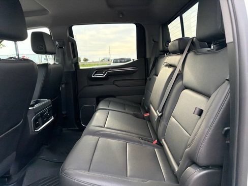 Used 2022 Chevrolet Silverado 1500 LTZ w/ Technology Package AWD/4WD image 16
