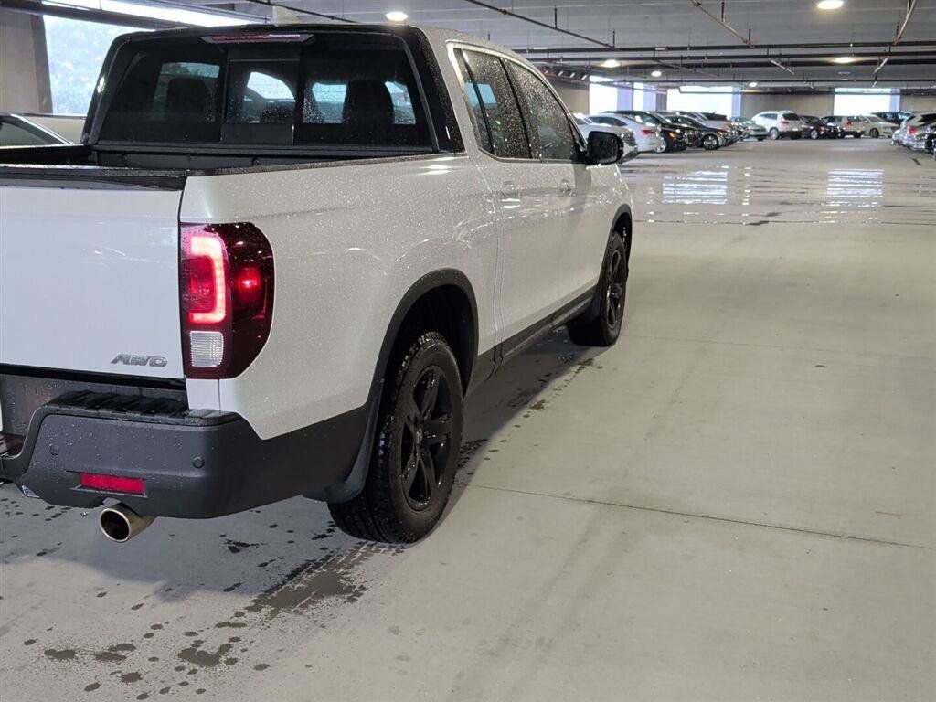 Used 2022 Honda Ridgeline Black Edition image 4