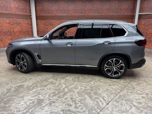 Used 2026 BMW X5 xDrive40i image 2