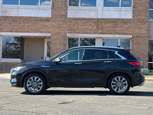 Used 2021 INFINITI QX50 Essential AWD/4WD image 2