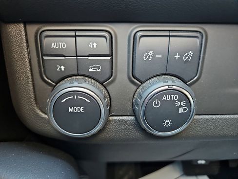 Used 2023 Chevrolet Tahoe LT w/ LT Signature Plus Package image 24