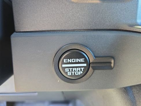 Certified 2025 Ford Bronco Badlands AWD/4WD image 18