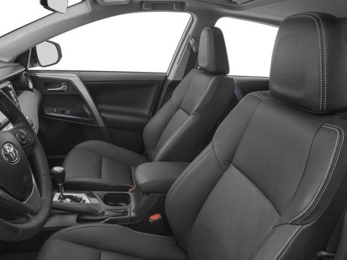 Used 2018 Toyota RAV4 Limited w/ Advanced Technology Package AWD/4WD image 6