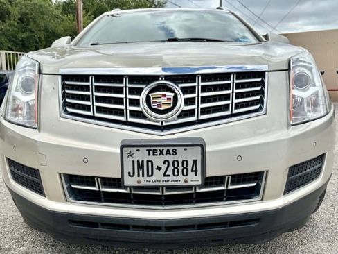 Used 2015 Cadillac SRX Luxury w/ Driver Awareness Package FWD image 2
